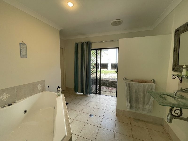 2 Kootooloo Cl, Wongaling Beach QLD 4852