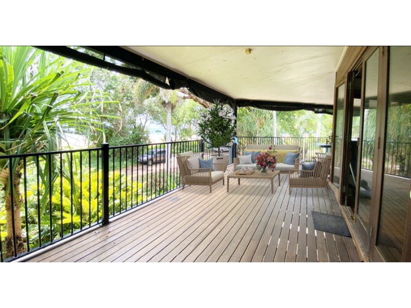 52 Marine Pde, Mission Beach QLD 4852