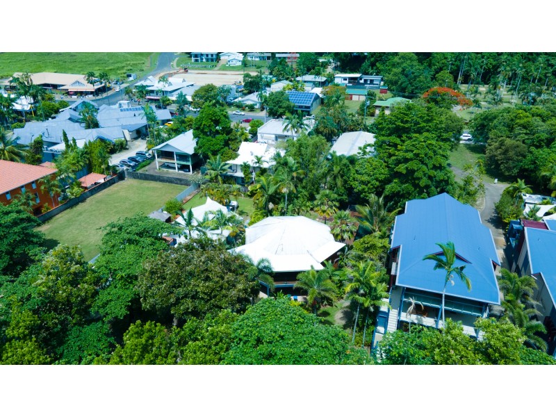 52 Marine Pde, Mission Beach QLD 4852