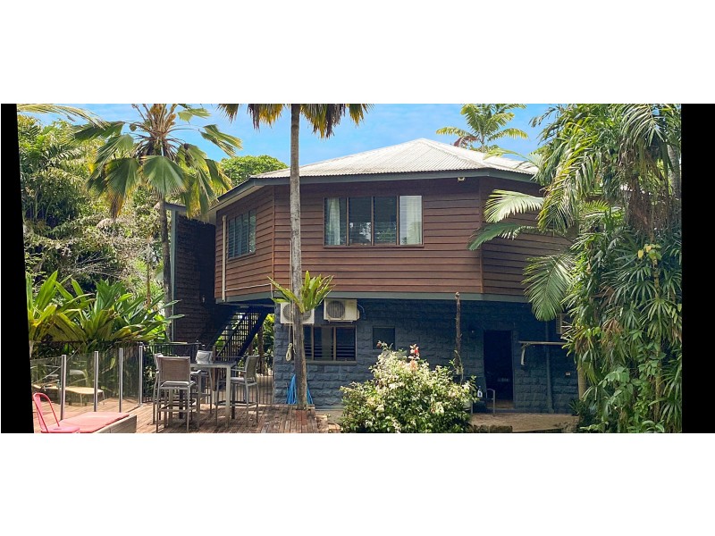 52 Marine Pde, Mission Beach QLD 4852