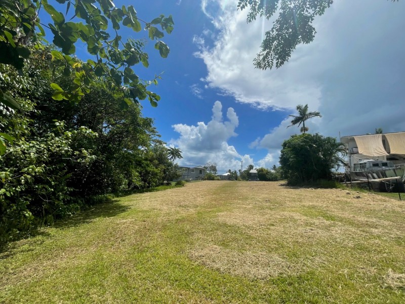 9 Cutten St, Bingil Bay QLD 4852