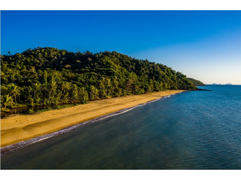 9 Cutten St, Bingil Bay QLD 4852