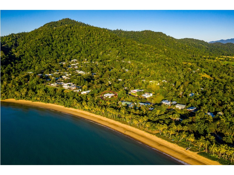 10 Cutten St, Bingil Bay QLD 4852
