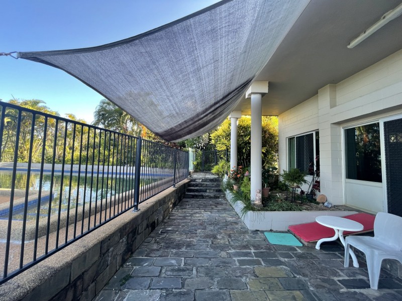 10 Cutten St, Bingil Bay QLD 4852