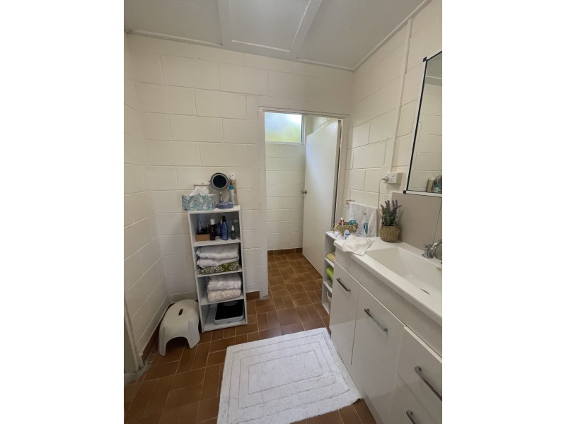 10 Cutten St, Bingil Bay QLD 4852