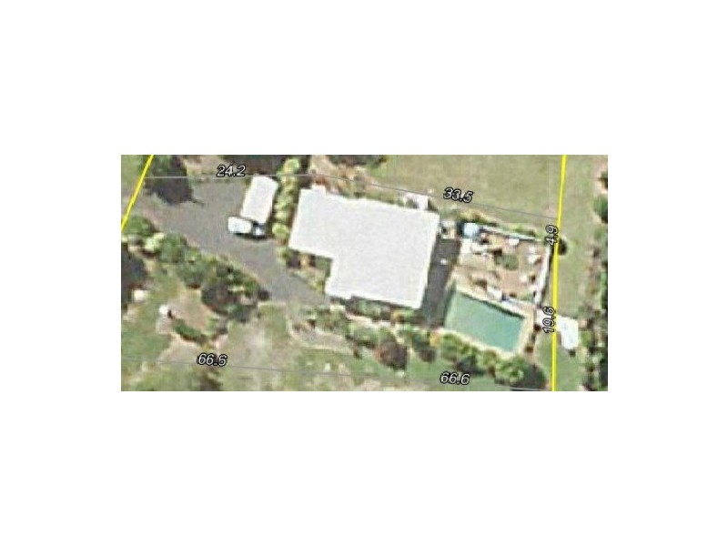 10 Cutten St, Bingil Bay QLD 4852