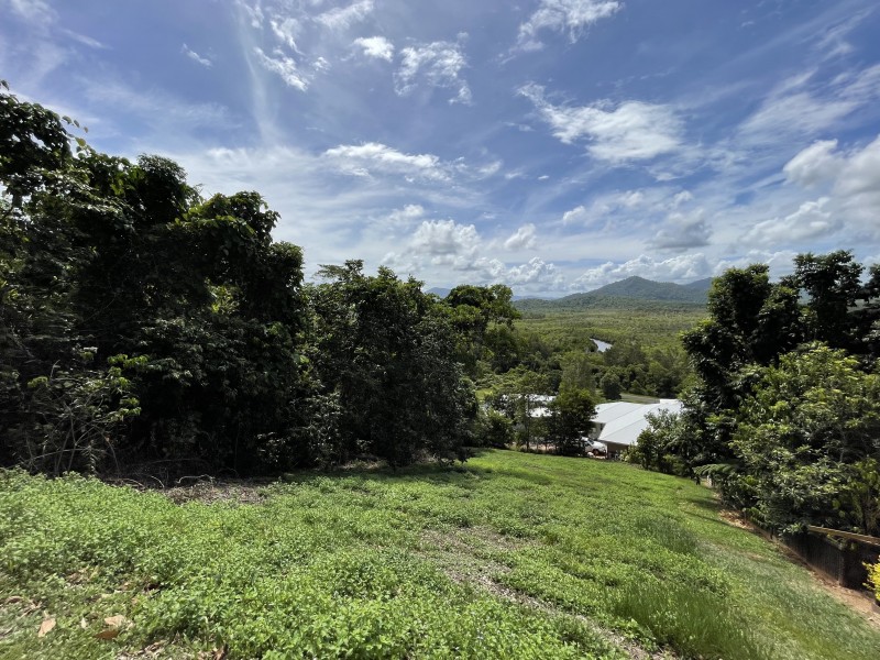 34 Campbell Tce, South Mission Beach QLD 4852