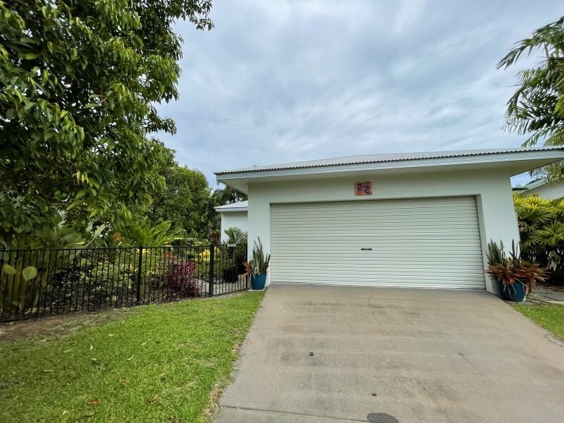 22 Southward St, Mission Beach QLD 4852