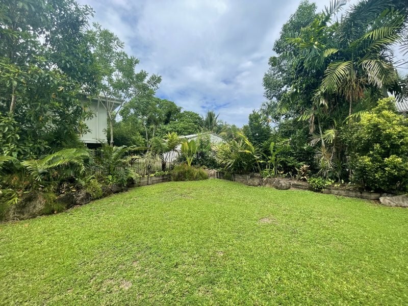 22 Southward St, Mission Beach QLD 4852