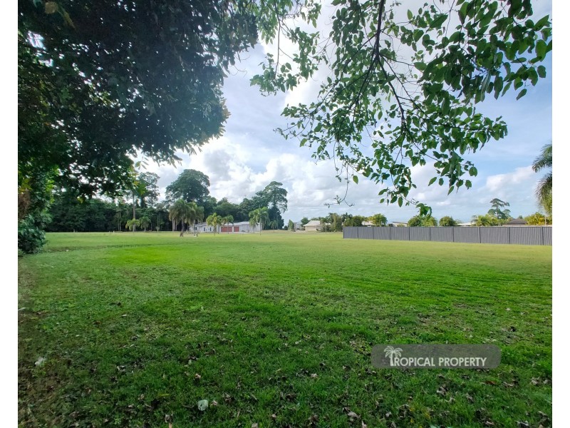 4 Purtaboi Cl, Mission Beach QLD 4852