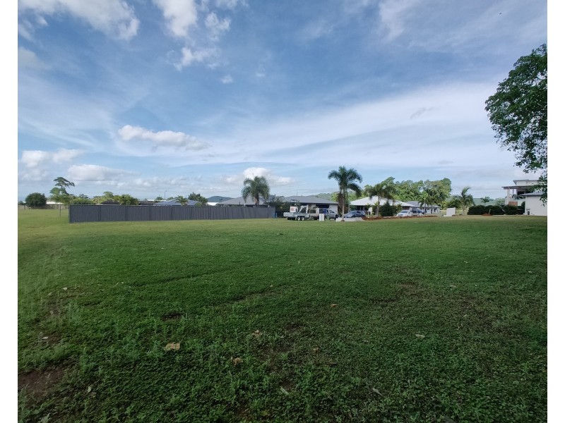 4 Purtaboi Cl, Mission Beach QLD 4852