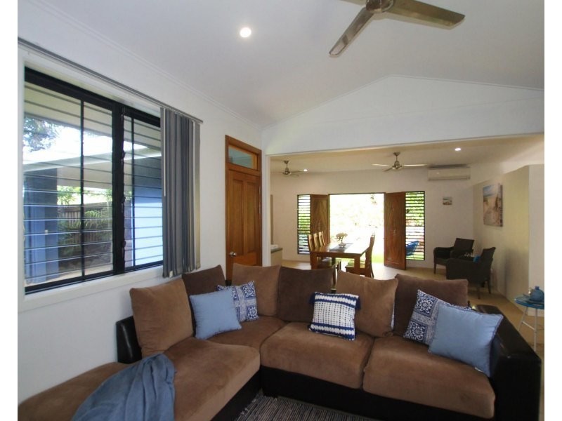 37 Pacific View Dr, Wongaling Beach QLD 4852
