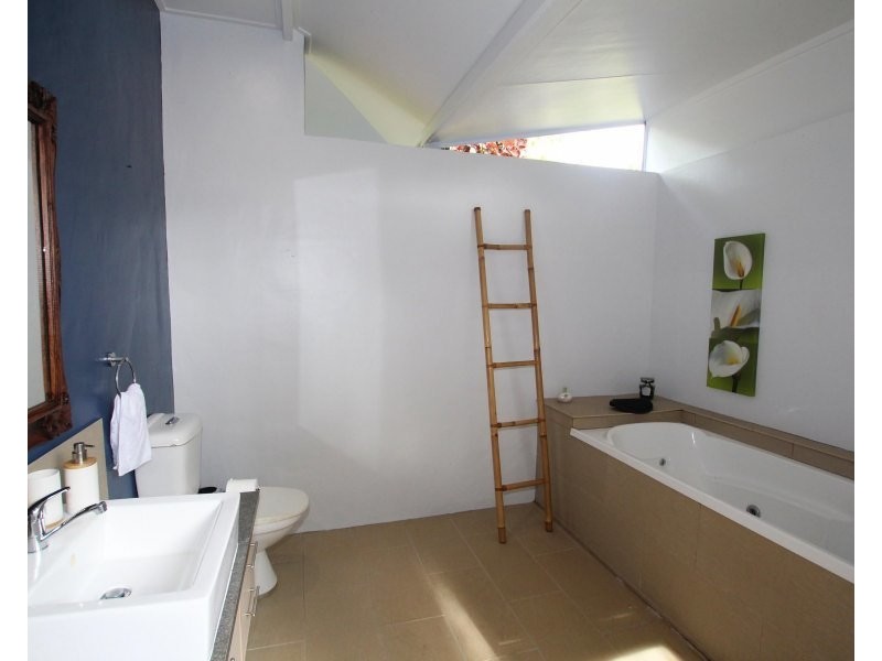 37 Pacific View Dr, Wongaling Beach QLD 4852