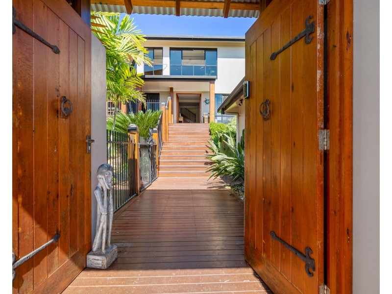 9 Dunkalli Cres, Wongaling Beach QLD 4852