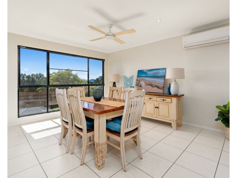 9 Dunkalli Cres, Wongaling Beach QLD 4852
