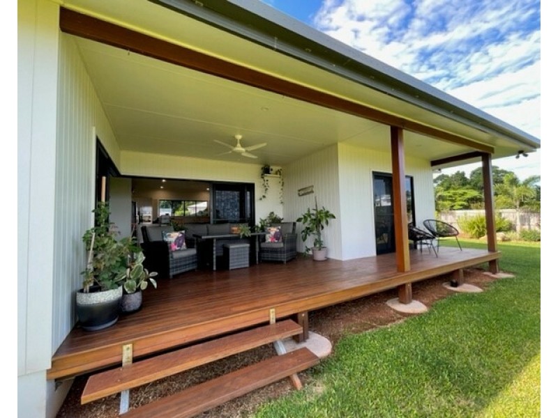 27 Rise Cres, Mission Beach QLD 4852