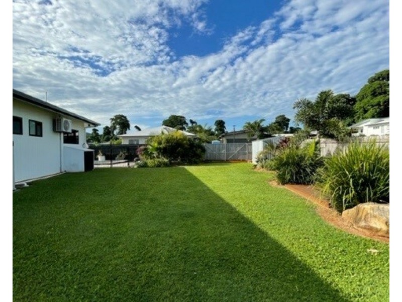 27 Rise Cres, Mission Beach QLD 4852