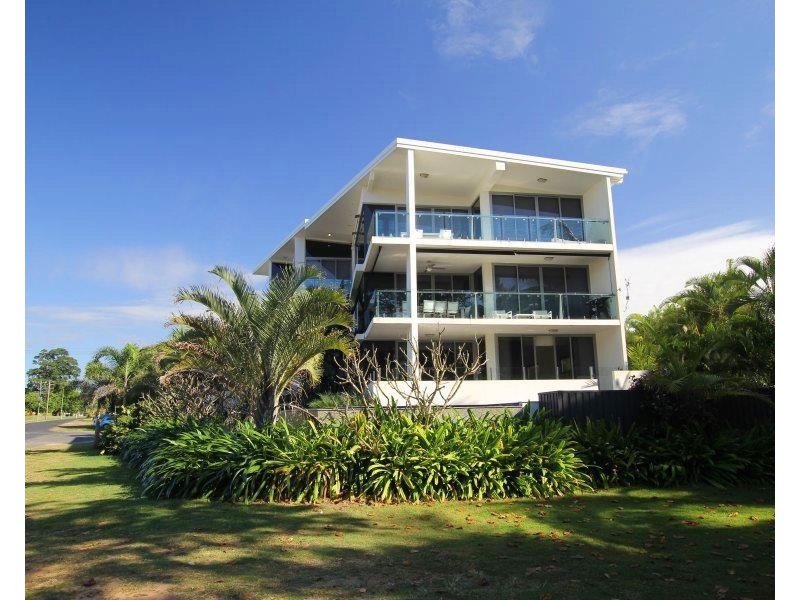 3/2 Donkin Lane, Mission Beach QLD 4852