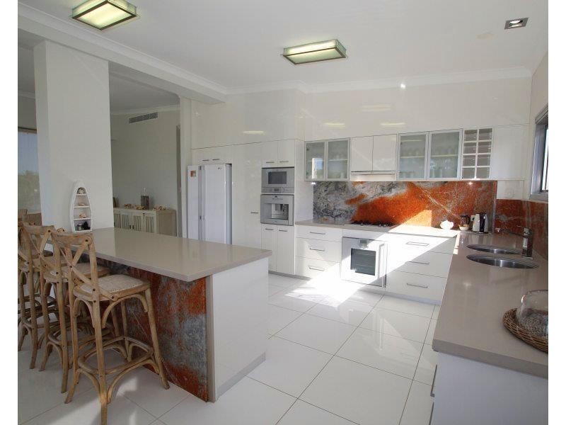 3/2 Donkin Lane, Mission Beach QLD 4852