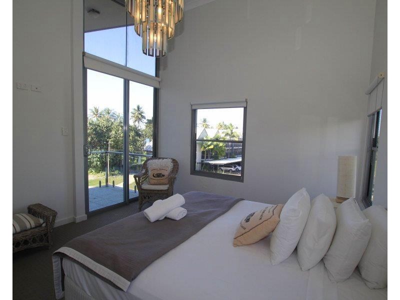 3/2 Donkin Lane, Mission Beach QLD 4852