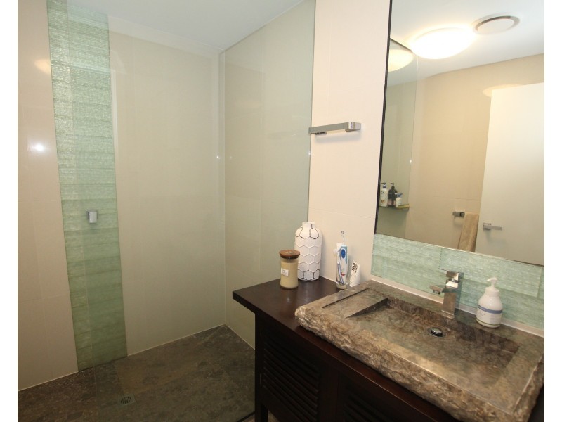 2/2 Donkin Lane, Mission Beach QLD 4852