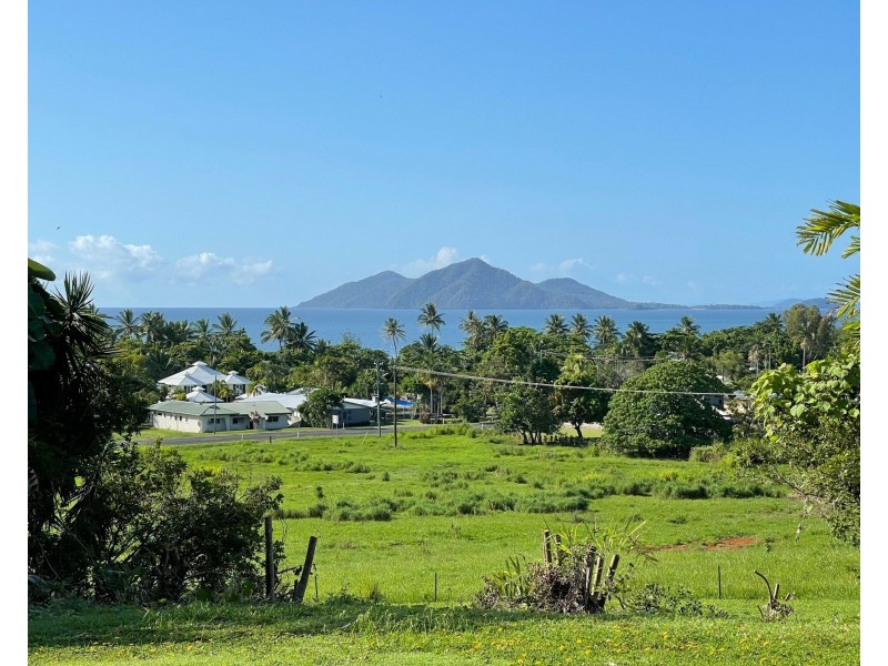 2 Rise Cres, Mission Beach QLD 4852