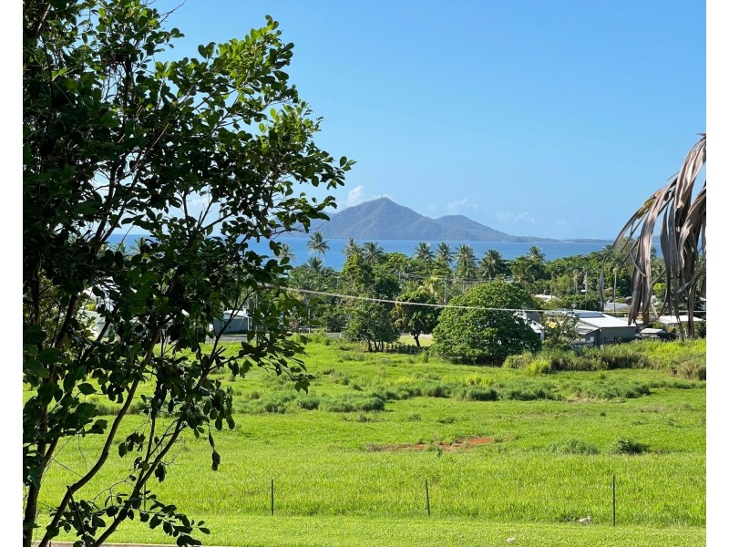 2 Rise Cres, Mission Beach QLD 4852