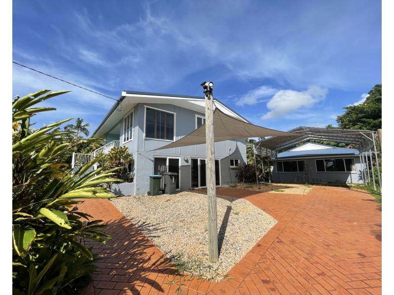 7 Cutten St, Bingil Bay QLD 4852