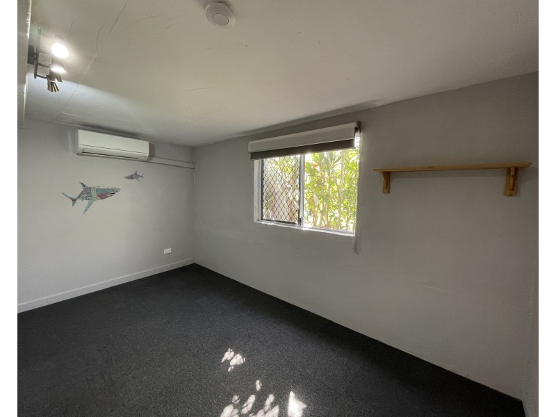 7 Cutten St, Bingil Bay QLD 4852