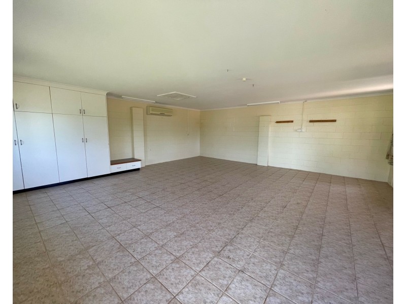 7 Cutten St, Bingil Bay QLD 4852