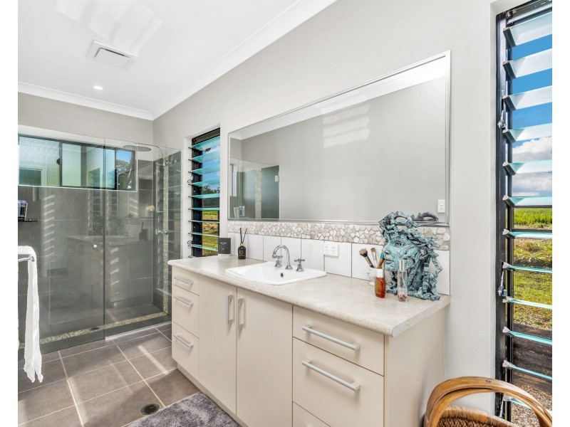 86 Boyett Rd, Mission Beach QLD 4852