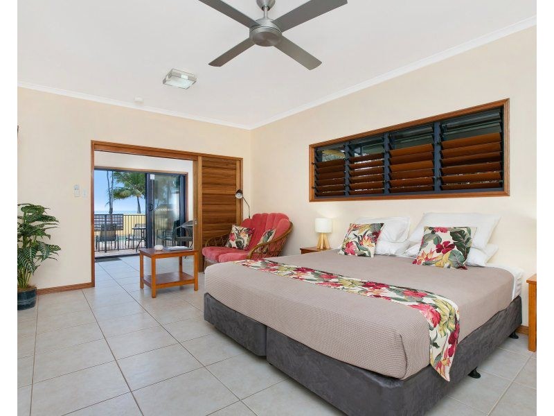24 Kennedy Esplanade, South Mission Beach QLD 4852