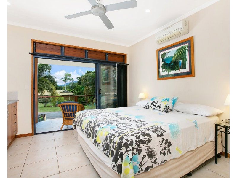 24 Kennedy Esplanade, South Mission Beach QLD 4852
