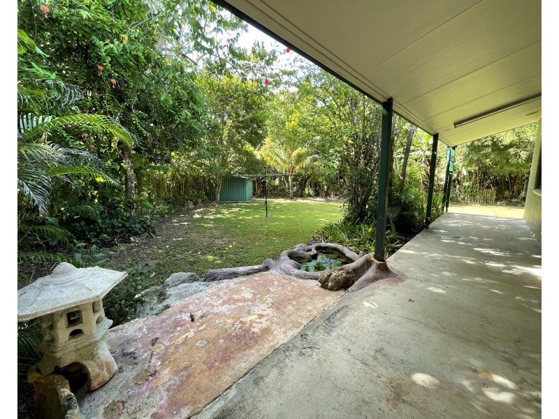 7 Hutchison Cl, Mission Beach QLD 4852