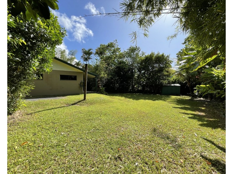 7 Hutchison Cl, Mission Beach QLD 4852