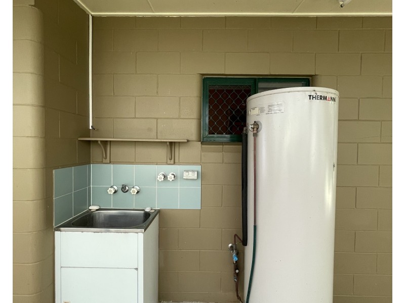 7 Hutchison Cl, Mission Beach QLD 4852