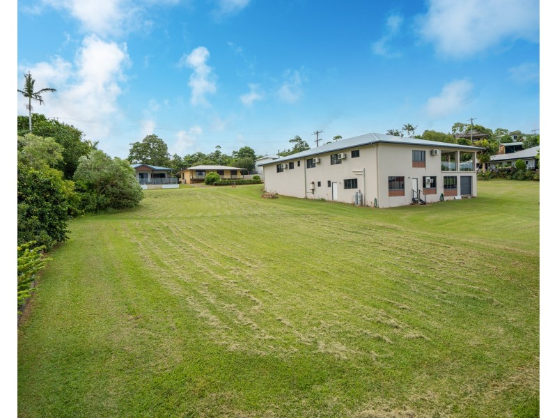 16 Admiralty St, South Mission Beach QLD 4852