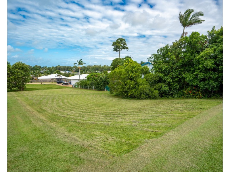 16 Admiralty St, South Mission Beach QLD 4852