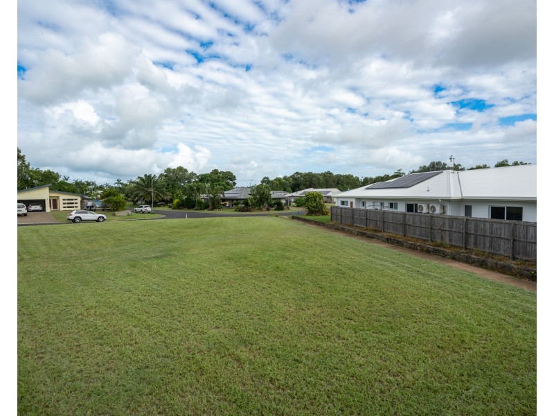 1 Clipper Ct, South Mission Beach QLD 4852