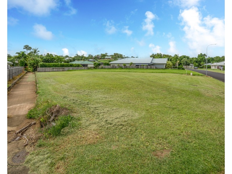 1 Clipper Ct, South Mission Beach QLD 4852