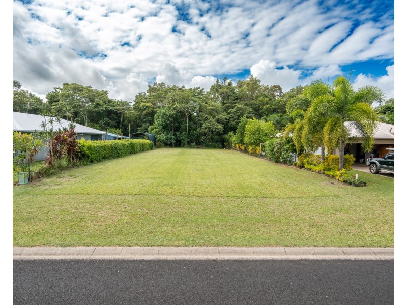 12 Midshipman St, South Mission Beach QLD 4852