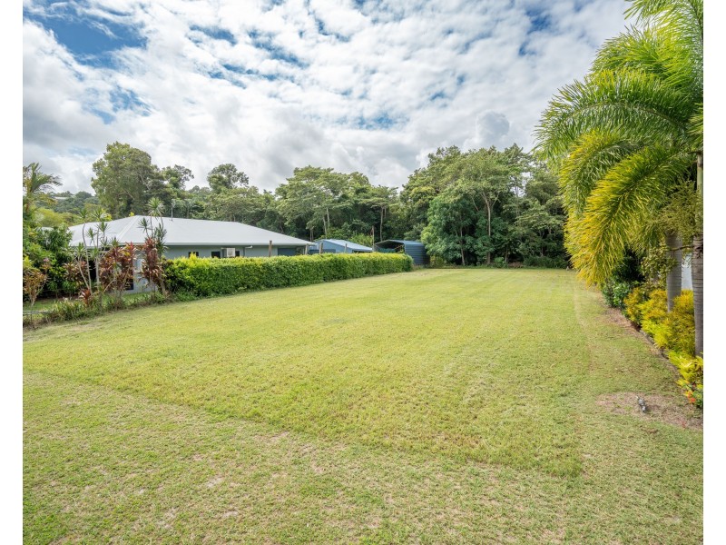 12 Midshipman St, South Mission Beach QLD 4852