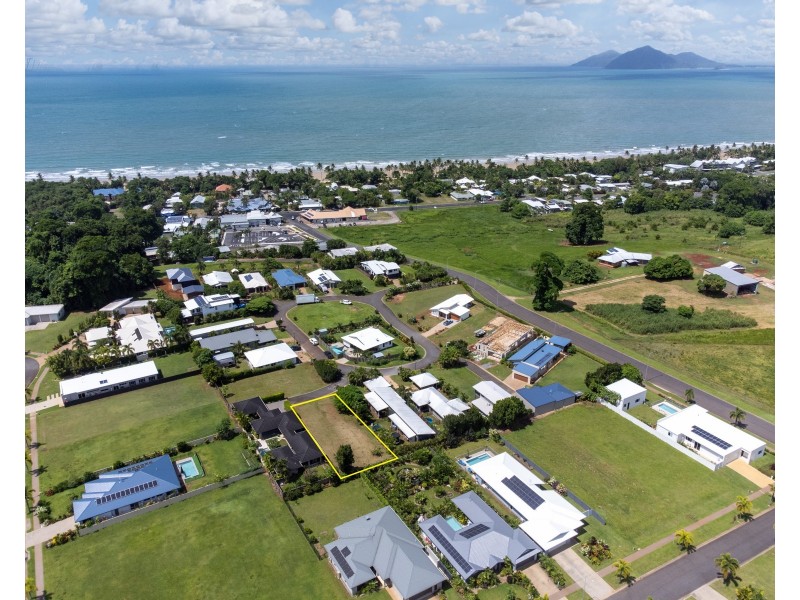 21 Rise Crescent, Mission Beach QLD 4852