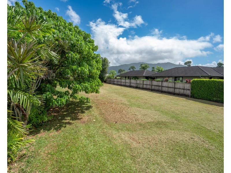 21 Rise Crescent, Mission Beach QLD 4852