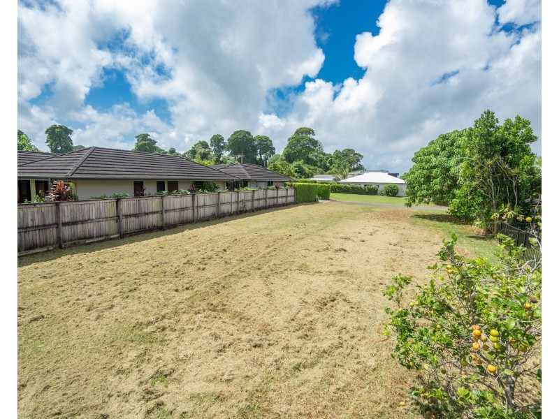 21 Rise Crescent, Mission Beach QLD 4852