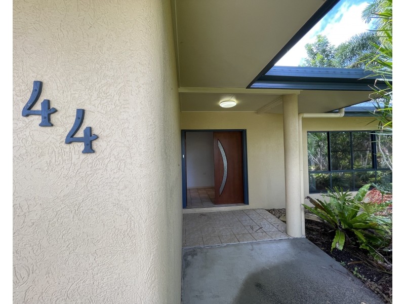 44 Holland St, Wongaling Beach QLD 4852