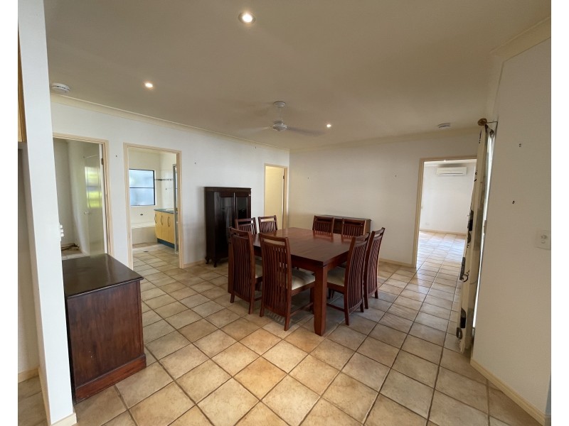 44 Holland St, Wongaling Beach QLD 4852