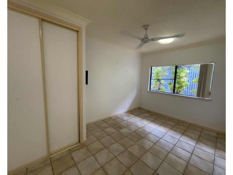 44 Holland St, Wongaling Beach QLD 4852
