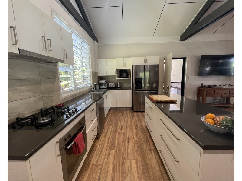 14 Lani Cl, Mission Beach QLD 4852