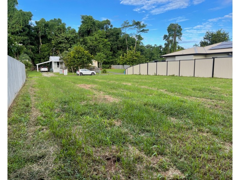 4 Sandpiper Cl, Mission Beach QLD 4852